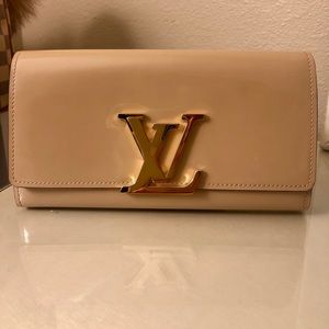 LOUIS VUITTON Louise Wallet